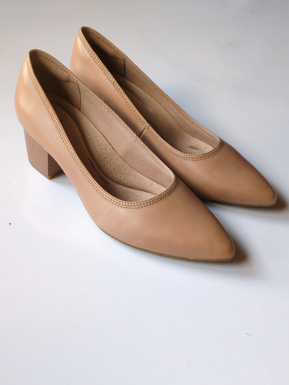 NEW Clarks Collection Leather Block-Heeled Pumps Heels Tan Womens Sz 8.5M